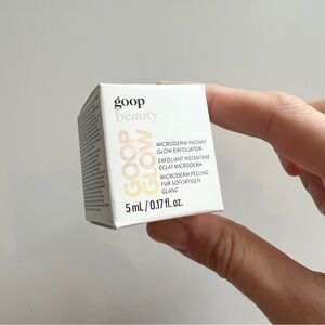Goop Beauty microderm instant glow exfoliator